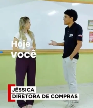🎓 É sempre especial receber de volta quem já fez parte da nossa história!  Nossa ex-aluna, Jéssica Diniz @ninzu, retornou à FAPAM para compartilhar conhecimento, experiências e um pouco da sua trajetória profissional com nossos estudantes.  Hoje, ela é Diretora de Compras da Siderúrgica Alterosa e sua trajetória mostra aos nossos alunos os caminhos e as oportunidades que podem ser construídos a partir da formação acadêmica.  Ver nossos ex-alunos conquistando seu espaço no mercado e retornando à FAPAM para contribuir com a formação de novos profissionais fortalece ainda mais nossa comunidade acadêmica. 💙  Obrigado, Jéssica!   #FAPAM #ExAlunos #OrgulhoFAPAM #MercadoDeTrabalho #FormaçãoProfissional