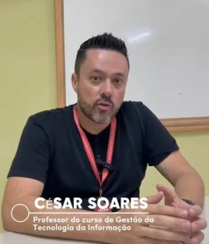 César Soares, professor, apresenta o curso de GTI da FAPAM e mostra como a formação prepara profissionais para atuar em um mercado cada vez mais conectado e em constante evolução.  💻🚀 Tecnologia, inovação e oportunidades fazem parte da rotina de quem escolhe Gestão da Tecnologia da Informação.  🎓 Vestibular FAPAM 2026/2 com inscrições gratuitas. Link na bio.  #VestibularFAPAM #GTI #TecnologiaDaInformação #FAPAM #SeuFuturoComeçaAqui